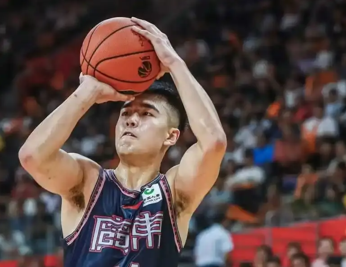 广东惜败美国球队遭4坏消息！张文逸+防守全垮，彰华非仍无机会！